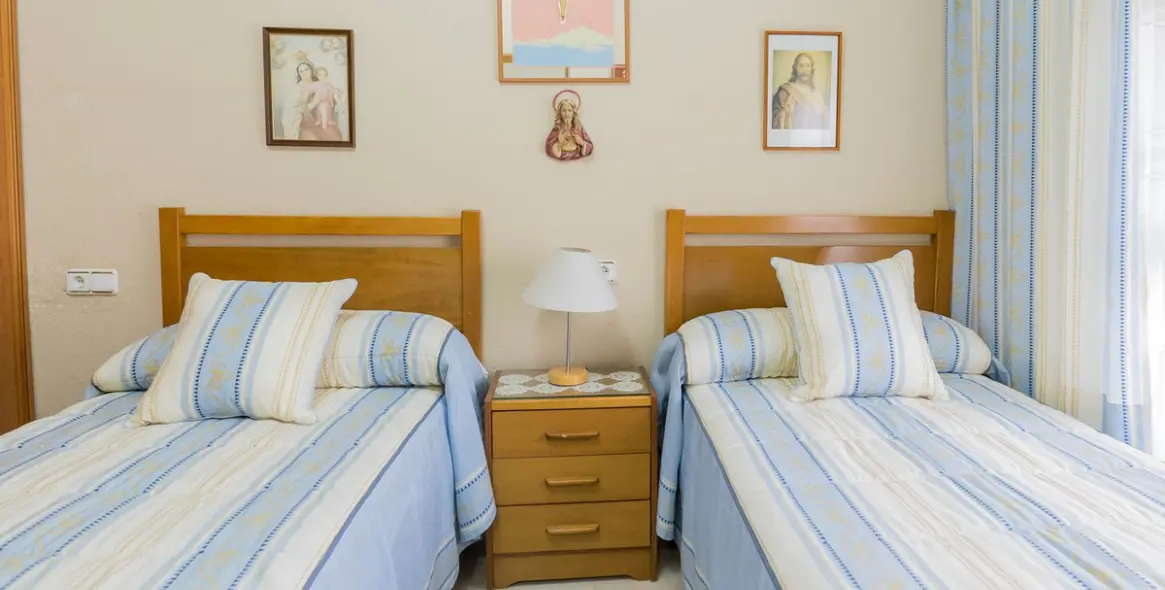 Sale of middle floor apartment in Fuengirola 20