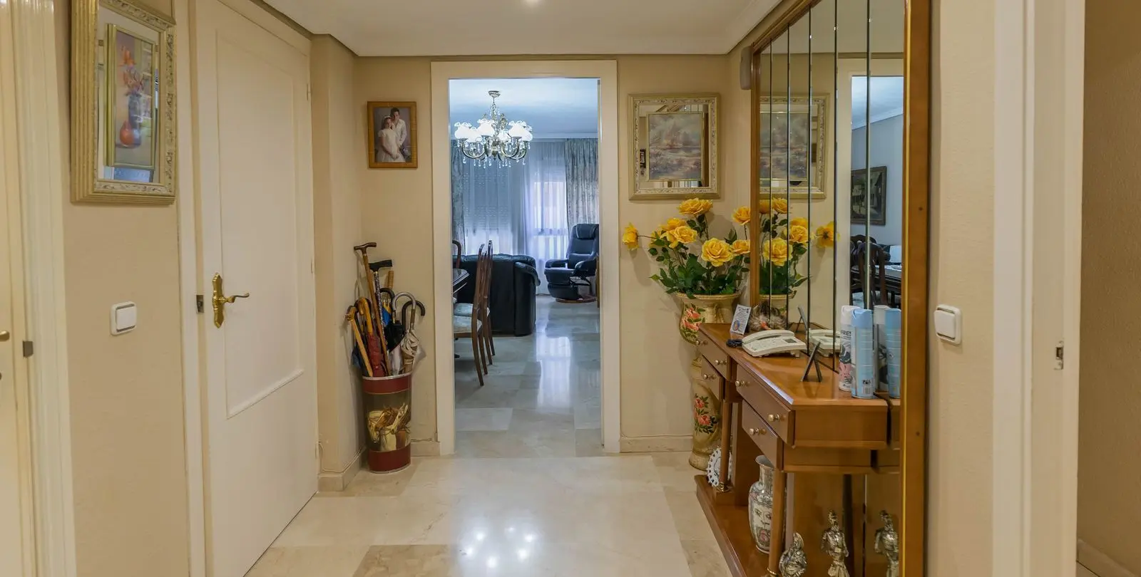 Venta de apartamento en planta media en Fuengirola 2