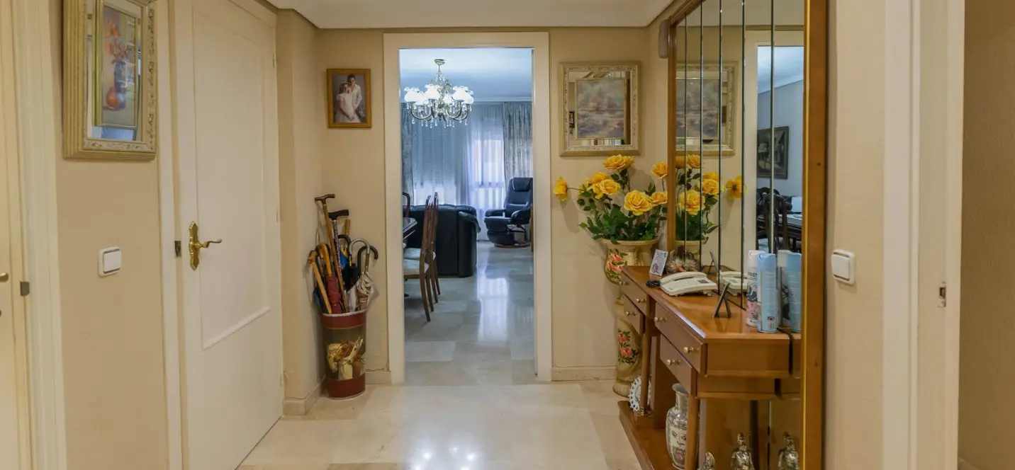 Venta de apartamento en planta media en Fuengirola 1
