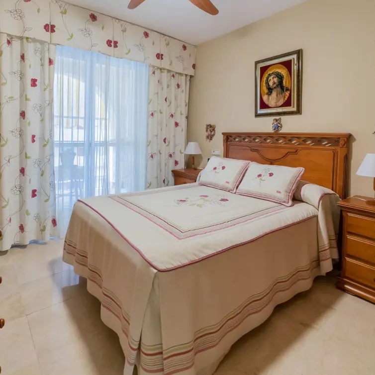 Venta de apartamento en planta media en Fuengirola