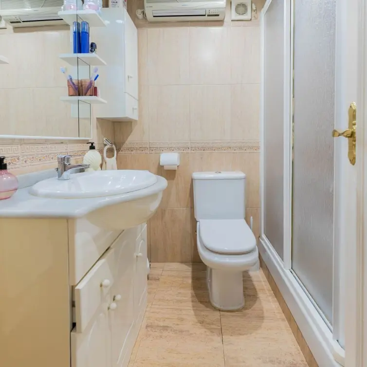 Venta de apartamento en planta media en Fuengirola
