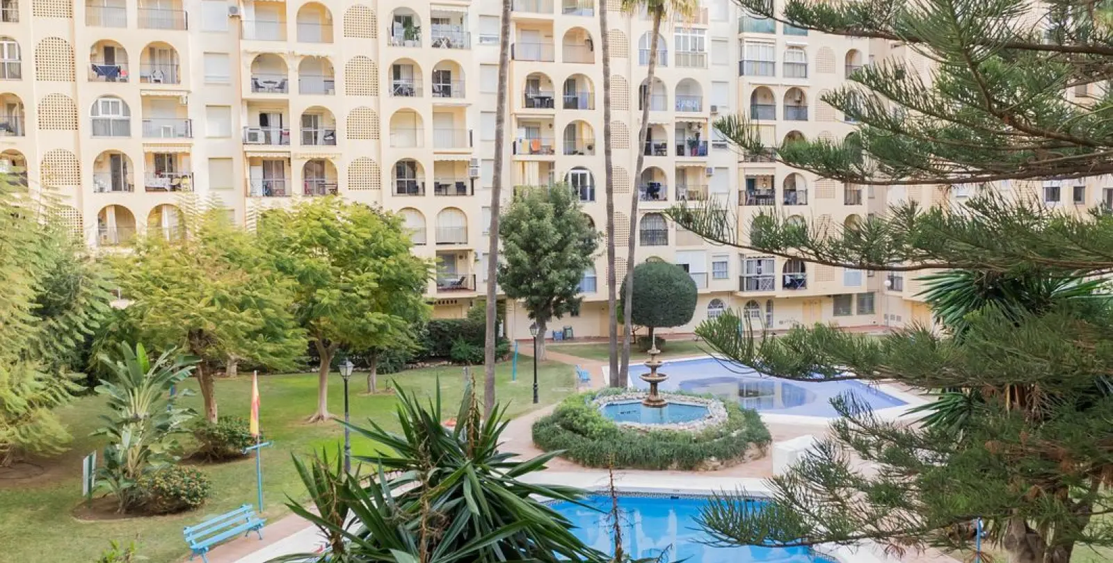 Venta de apartamento en planta media en Fuengirola 41