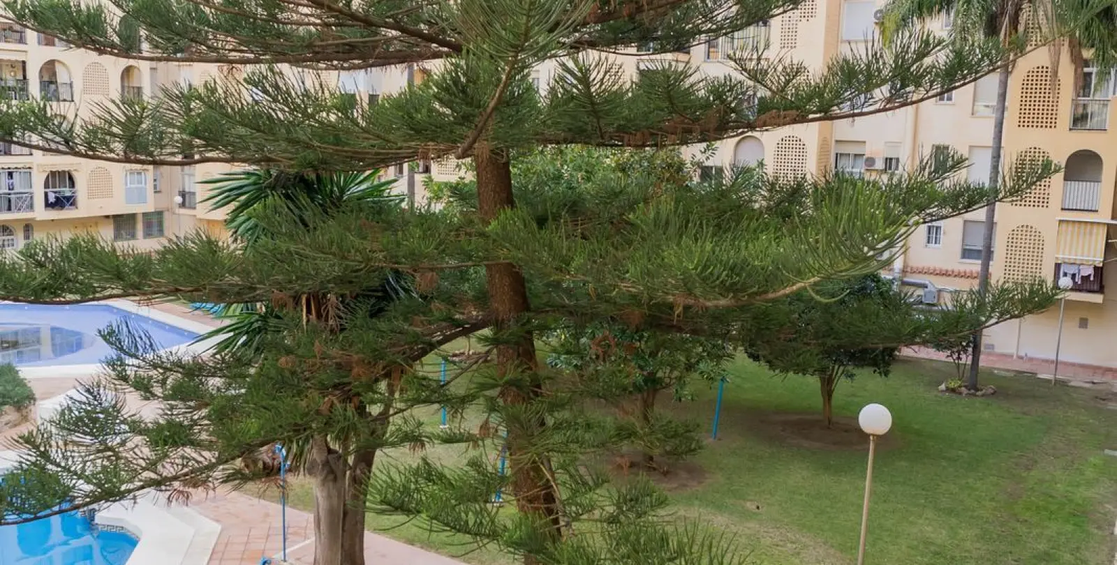 Venta de apartamento en planta media en Fuengirola 44