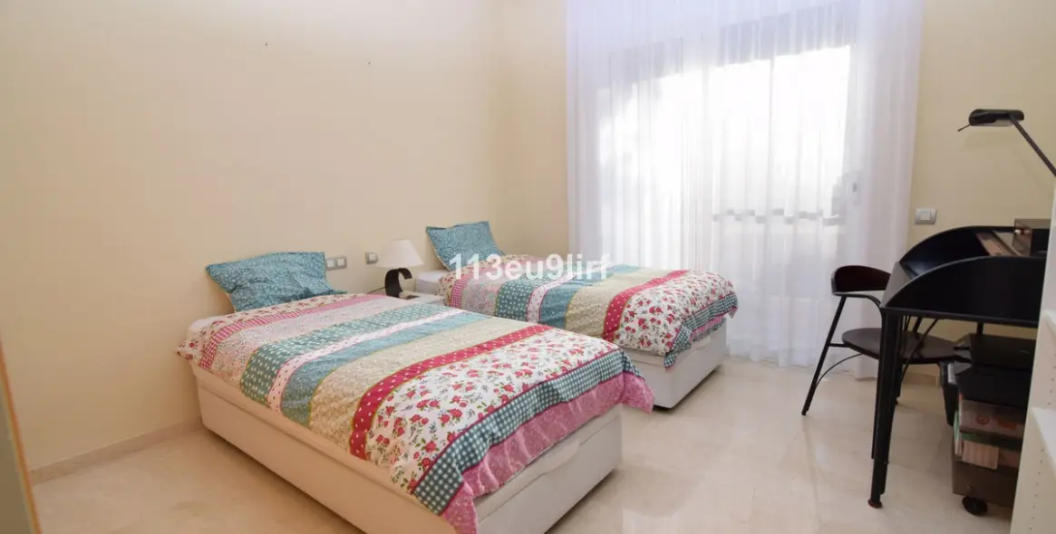 Sale of middle floor apartment in La Cala Golf 15