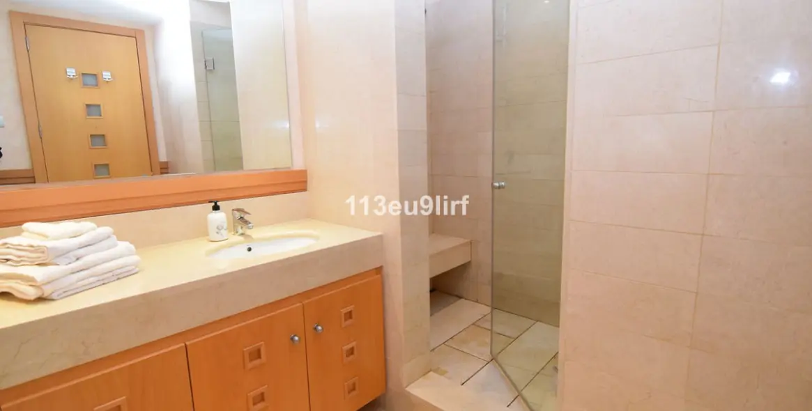 Sale of middle floor apartment in La Cala Golf 18