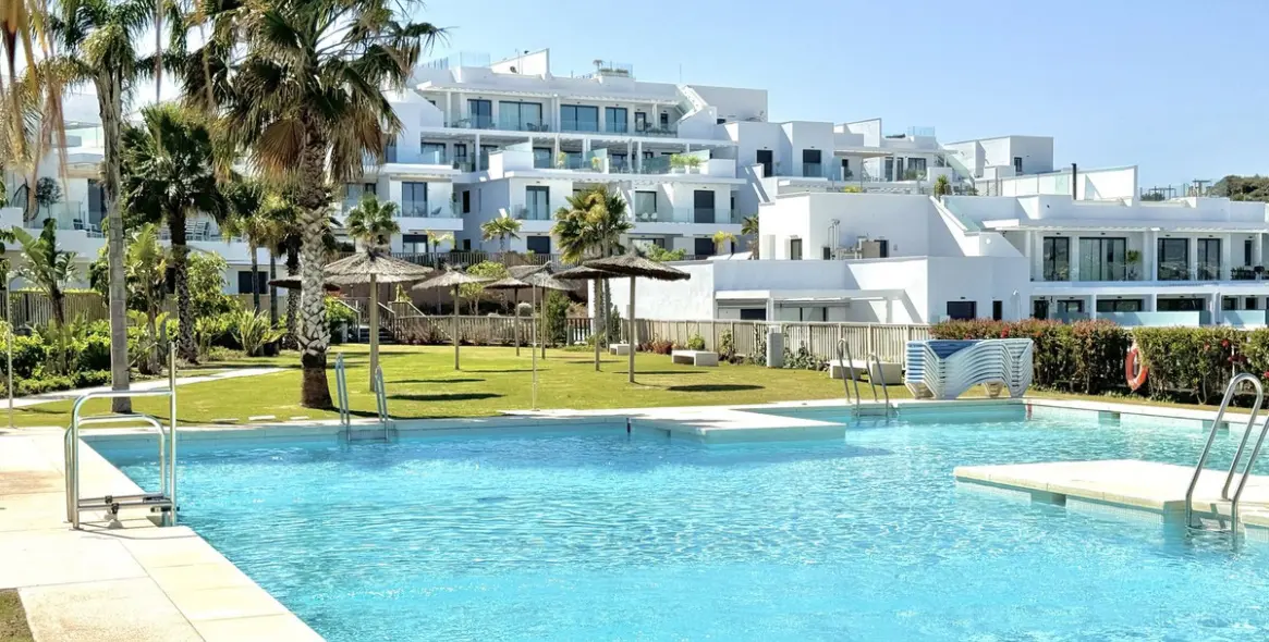 Продажа апартаментов на первом этаже в La Cala de Mijas 1