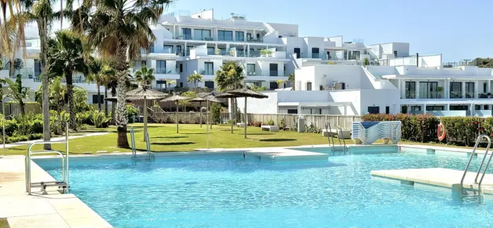 Продажа апартаментов на первом этаже в La Cala de Mijas 0