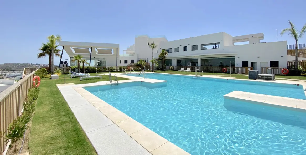 Sale of ground floor apartment in La Cala de Mijas 25