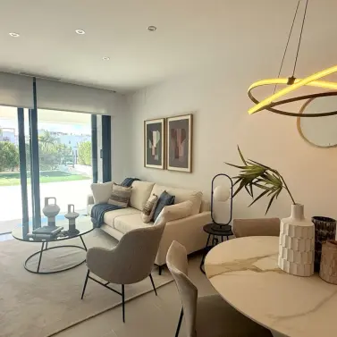 Sale of ground floor apartment in Cancelada