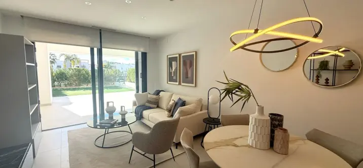 Sale of ground floor apartment in Cancelada 0