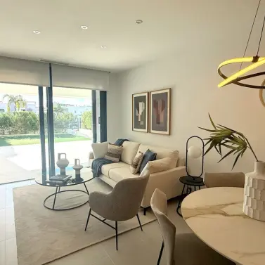 Sale of ground floor apartment in Cancelada