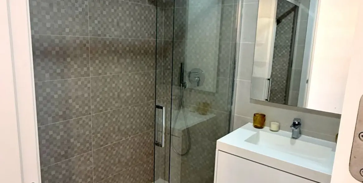 Sale of ground floor apartment in Cancelada 8