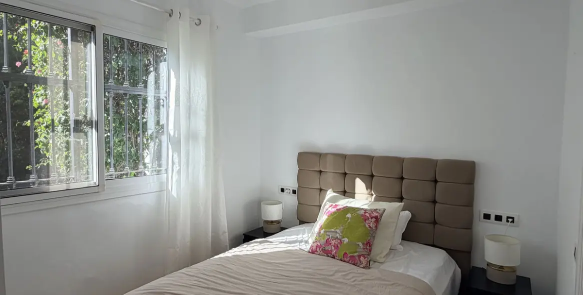 Sale of ground floor apartment in La Quinta 12