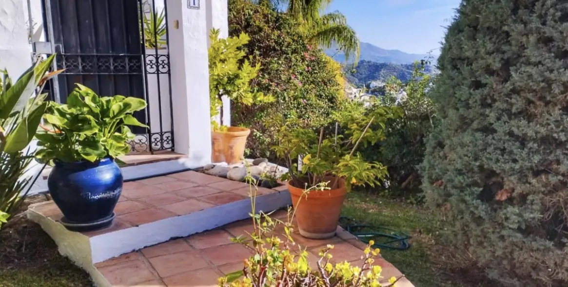 Long-term rent of ground floor apartment in La Quinta 22