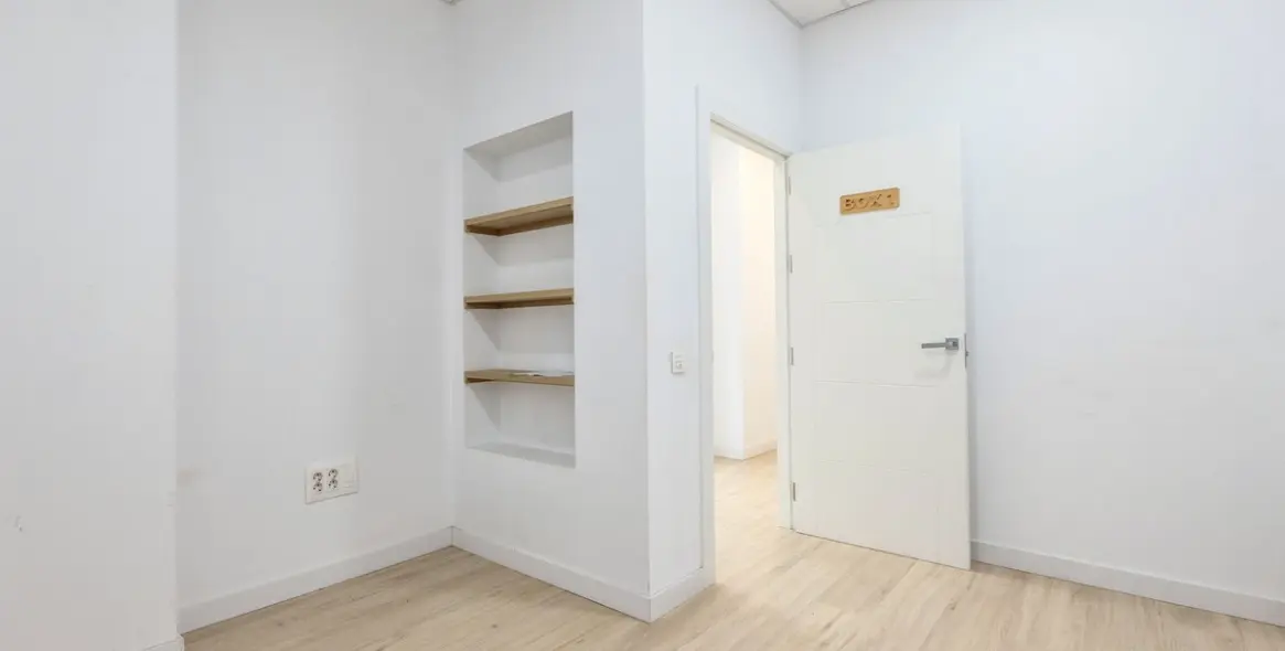 Продажа коммерческого помещения в Mijas Costa 9