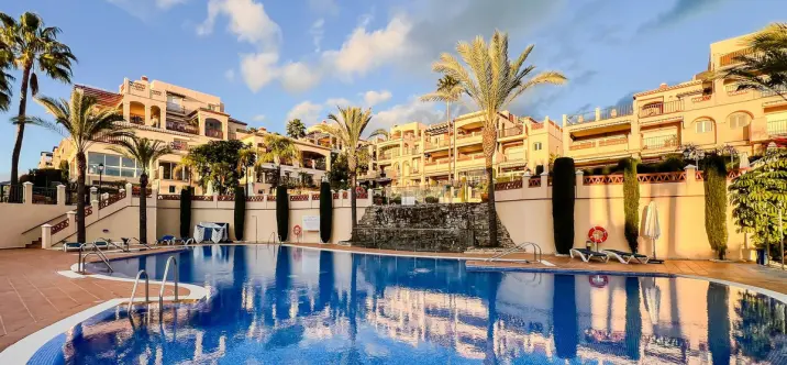 Продажа апартаментов на среднем этаже в Atalaya 1