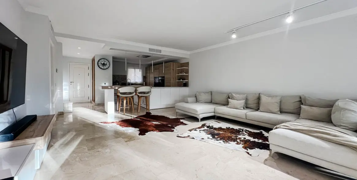 Продажа апартаментов на среднем этаже в Atalaya 9