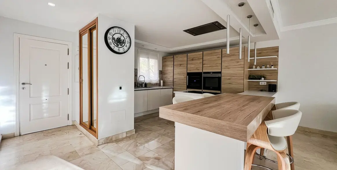 Продажа апартаментов на среднем этаже в Atalaya 10