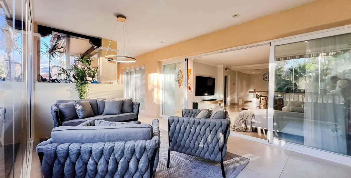 Продажа апартаментов на среднем этаже в Atalaya 15