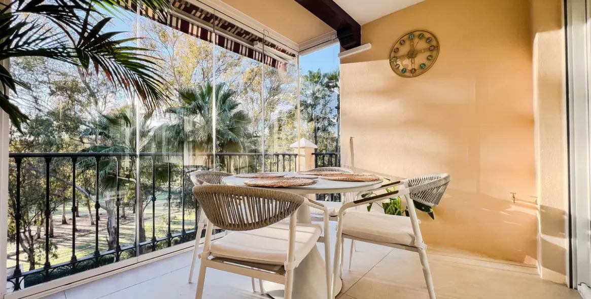 Продажа апартаментов на среднем этаже в Atalaya 18