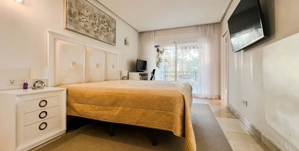 Продажа апартаментов на среднем этаже в Atalaya 20