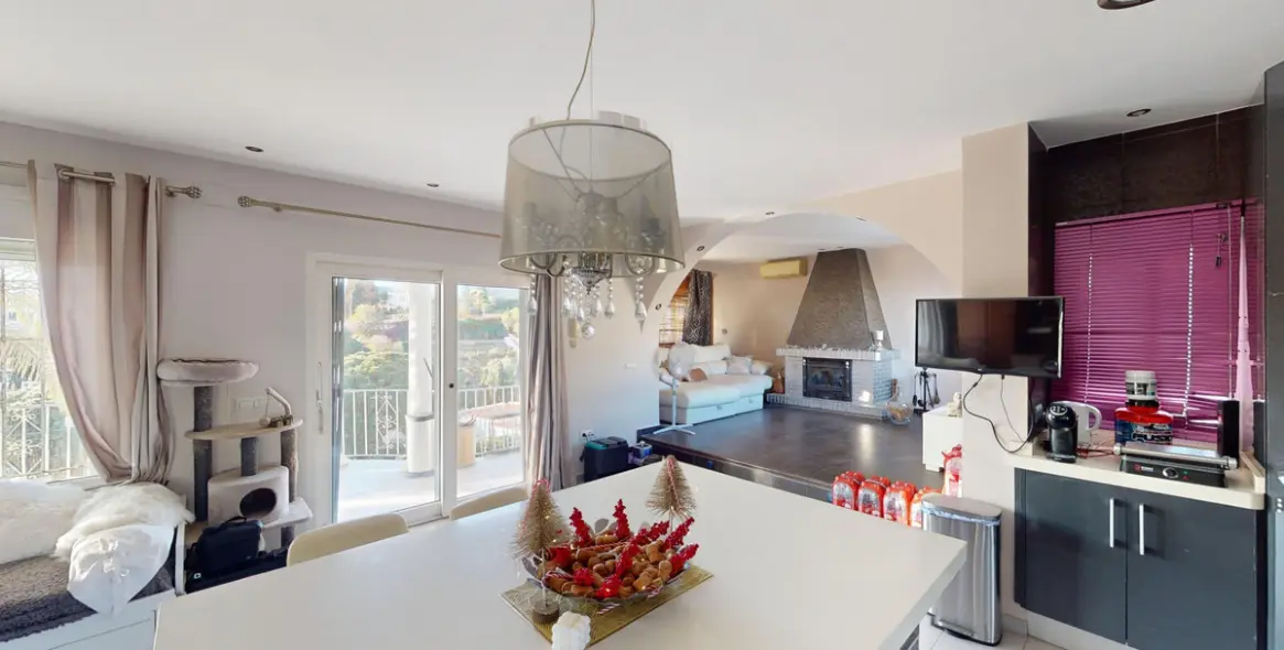 Продажа  отдельно стоящей виллы в Benajarafe 7