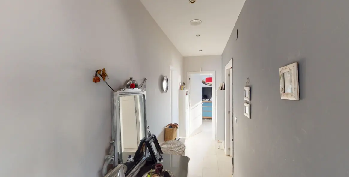 Продажа  отдельно стоящей виллы в Benajarafe 12