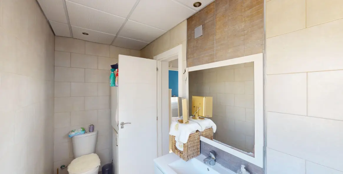 Продажа  отдельно стоящей виллы в Benajarafe 20