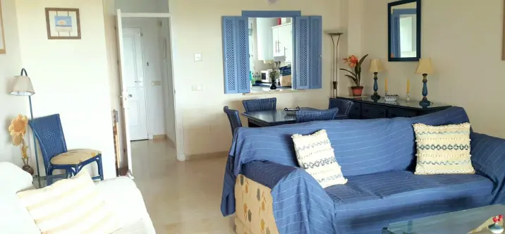 Продажа дома на две семьи в Casares Playa 2