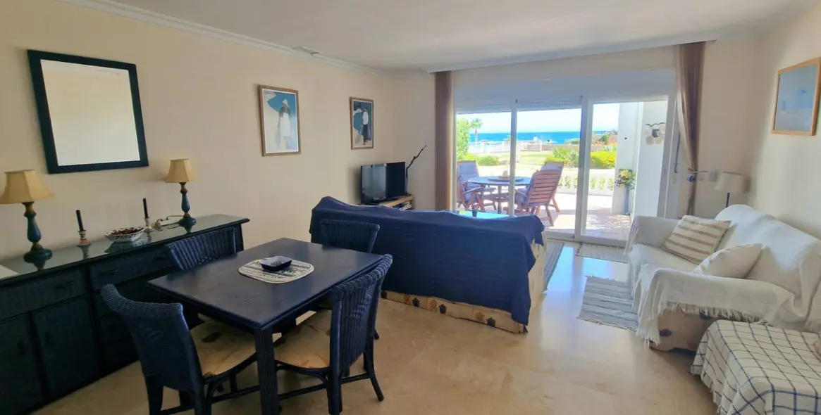 Продажа дома на две семьи в Casares Playa 6