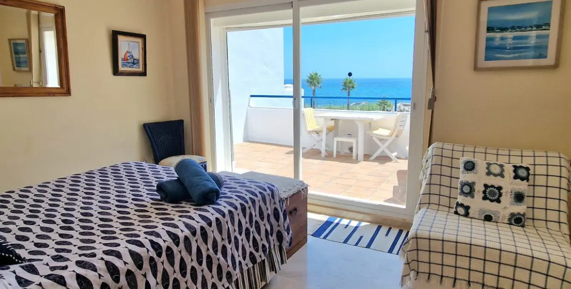 Продажа дома на две семьи в Casares Playa 8