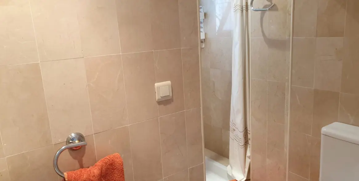 Продажа дома на две семьи в Casares Playa 11