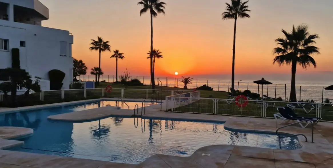 Sale of semi-detached house in Casares Playa 26