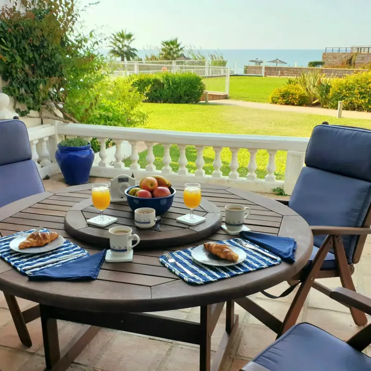 Sale of semi-detached house in Casares Playa