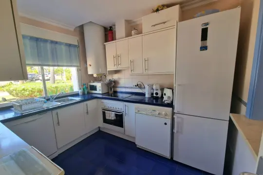 Image 4 thumb