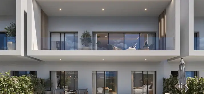 Продажа дома на две семьи в Casares 0