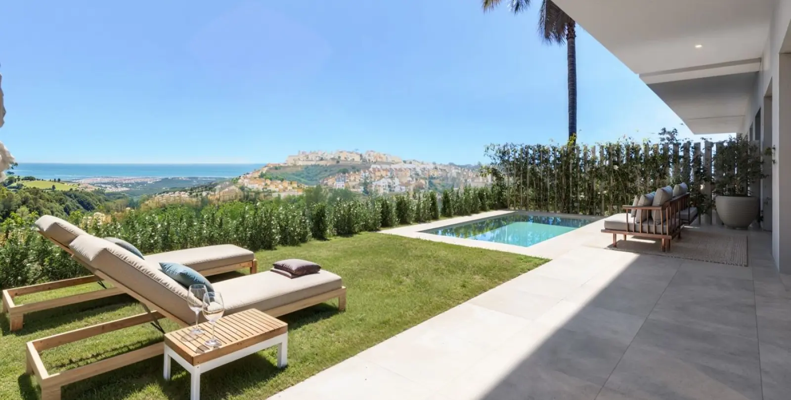 Sale of semi-detached house in Casares 2