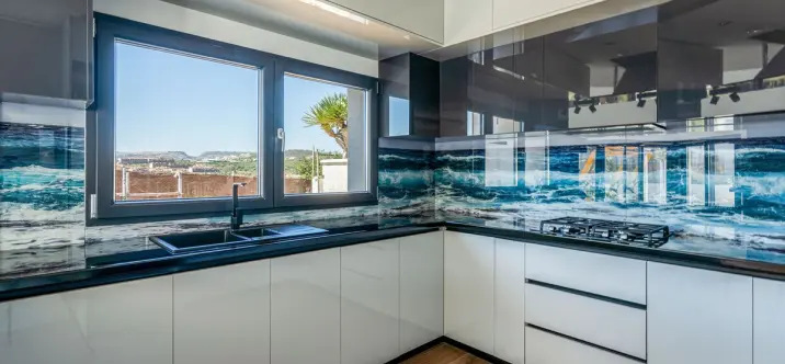 Продажа  отдельно стоящей виллы в Estepona 1