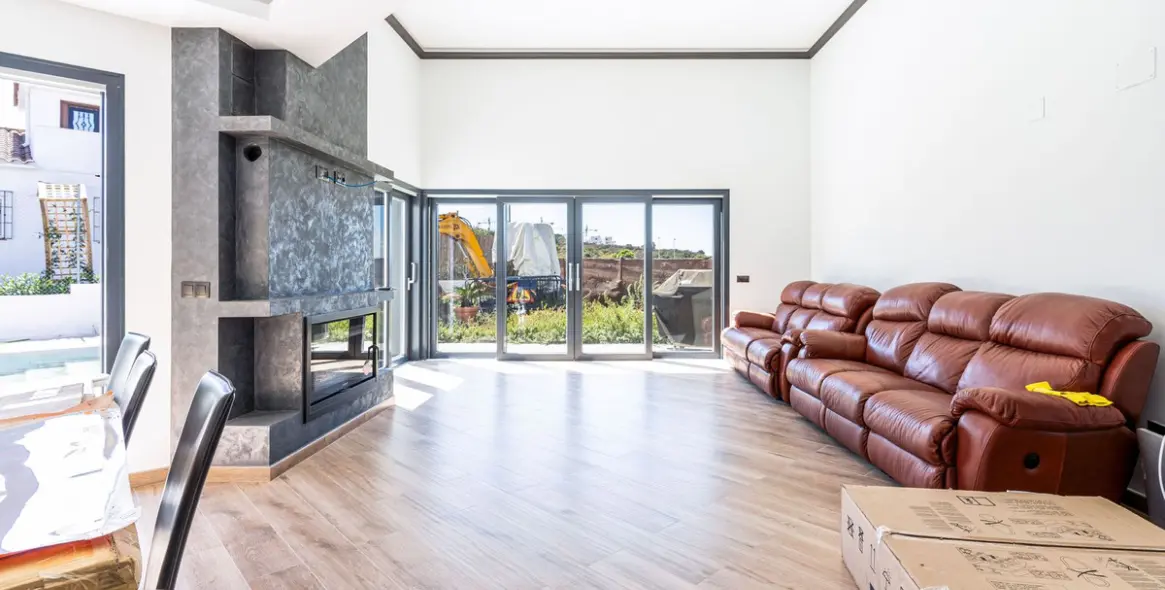 Продажа  отдельно стоящей виллы в Estepona 5