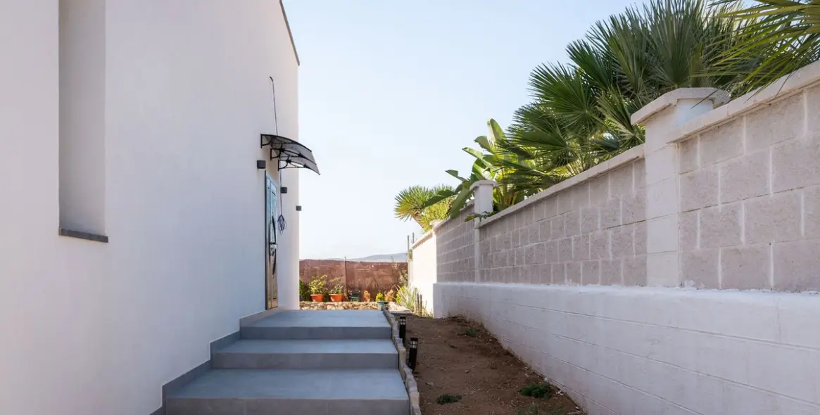 Продажа  отдельно стоящей виллы в Estepona 35