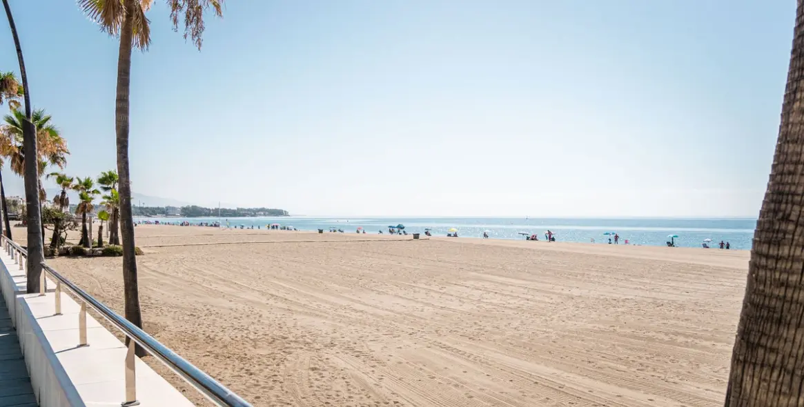 Продажа  отдельно стоящей виллы в Estepona 38