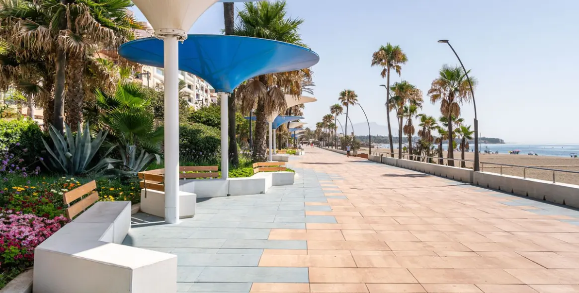 Продажа  отдельно стоящей виллы в Estepona 43