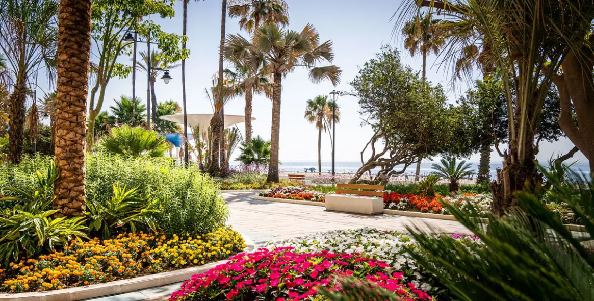 Продажа  отдельно стоящей виллы в Estepona 44