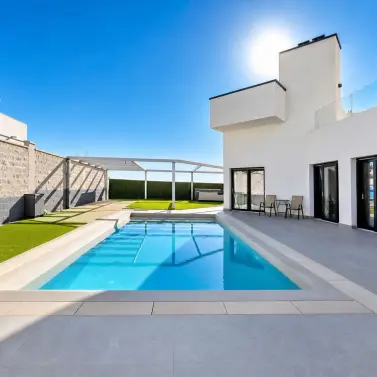 Продажа  отдельно стоящей виллы в Estepona