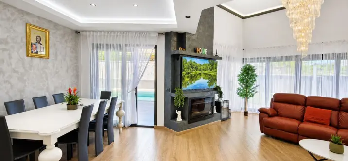 Продажа  отдельно стоящей виллы в Estepona 4