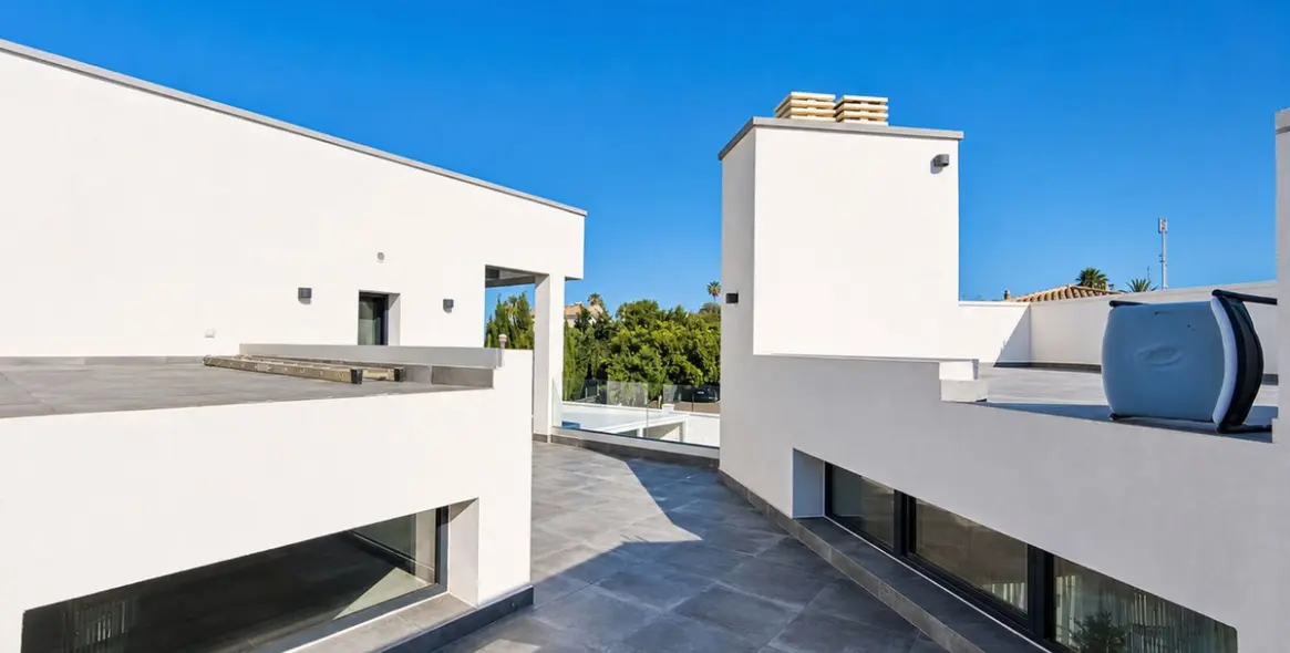 Venta de villa independiente en Estepona 14