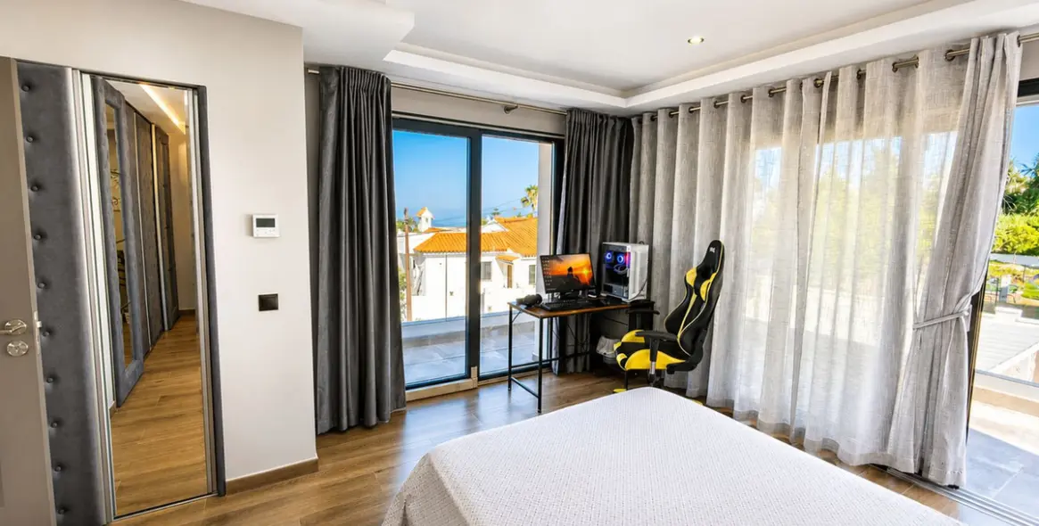 Venta de villa independiente en Estepona 27