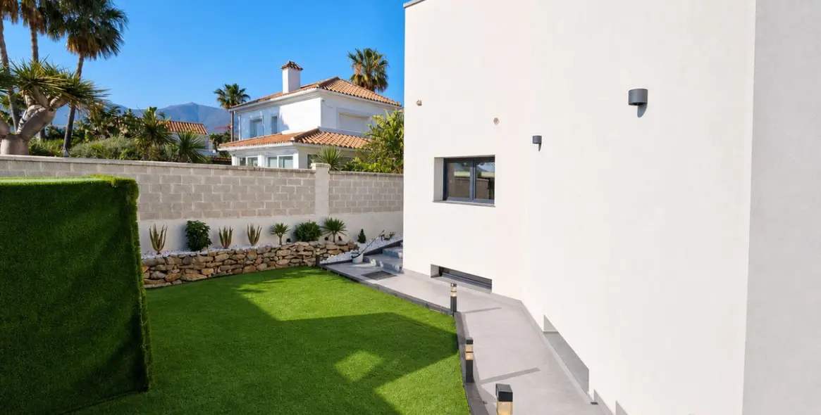 Venta de villa independiente en Estepona 52