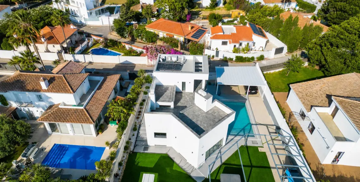 Venta de villa independiente en Estepona 64