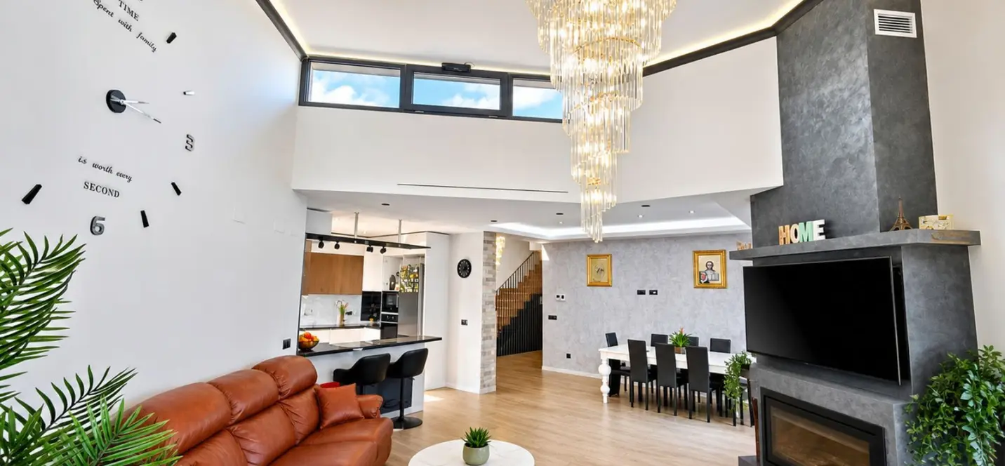 Sale of detached villa in Estepona 3